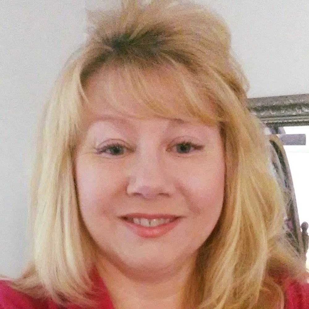 Meet your Posher, Nora